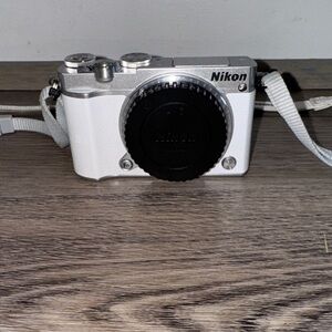 Nikon 1 J5 Silver and White Digital Camera